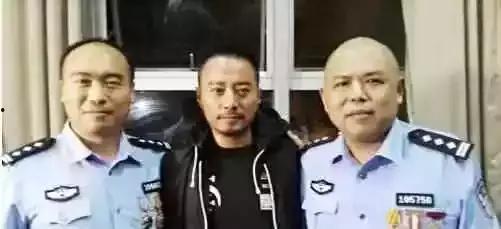 明星警局囚犯照片,名人与囚禁背后的故事